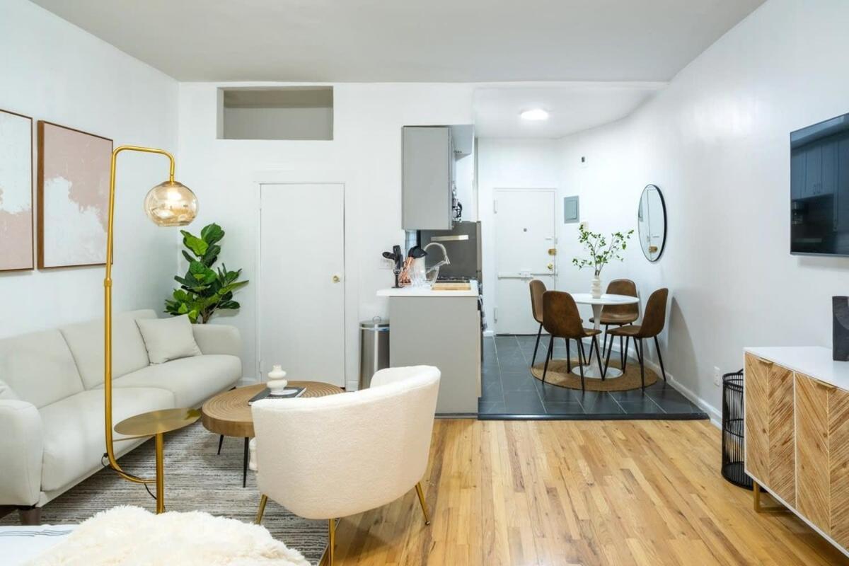 74-1a New In Prime Uws - Gym In Building * New York